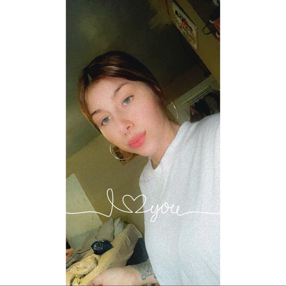 Meet your Posher, Jessica - Picture 1 of 1